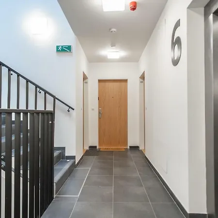 Comfortable One Bedroom With Balcony And Great View By Easybnb Prag